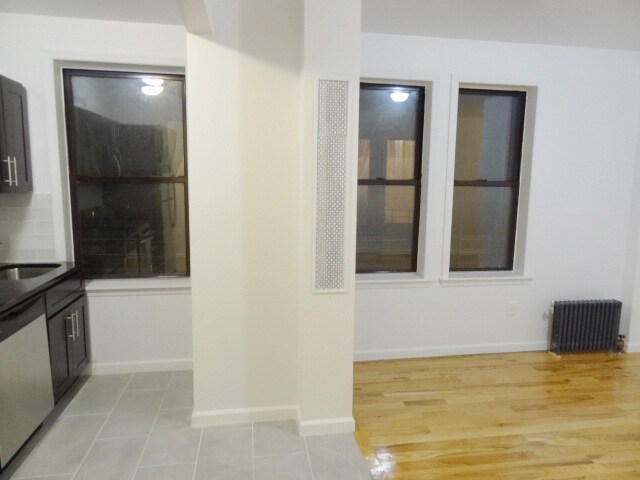 Building Photo - 556 W 162nd St