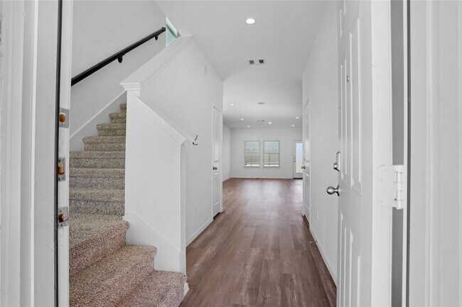 Foto del edificio - 24311 Saddlestone Green Dr