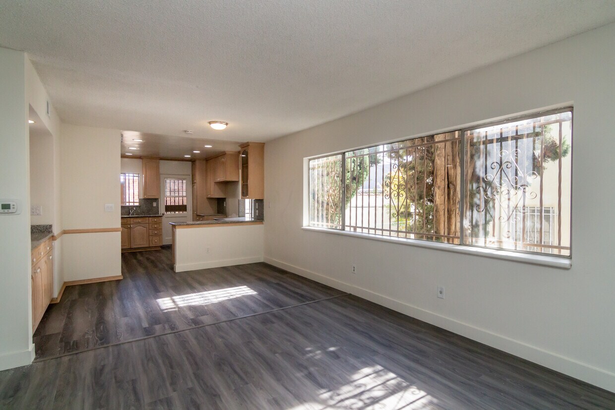 Foto principal - 1108 S Corning St