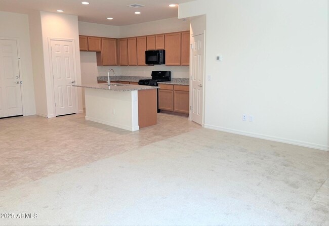 Building Photo - 3916 S 58th Ln