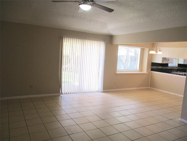 Building Photo - 6222 Forestgate Dr