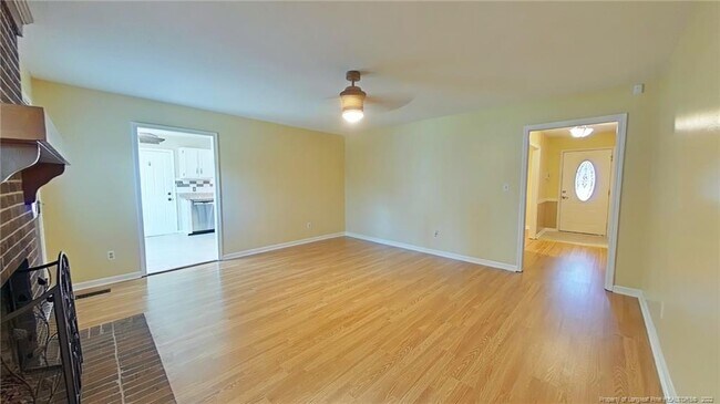 Foto del edificio - 2379 Riverchase Pl