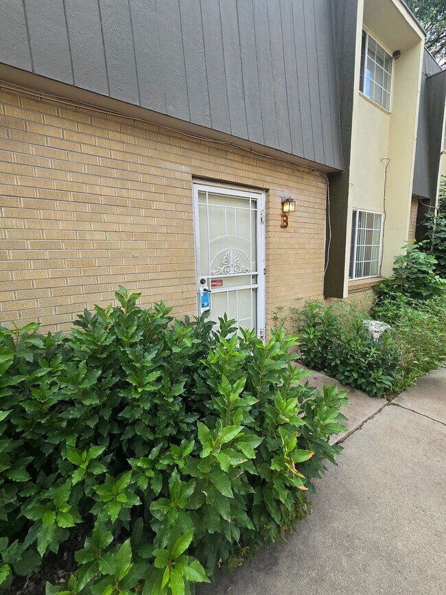 Foto del edificio - 2 Bedroom 1.5 Bath in Longmont, CO!
