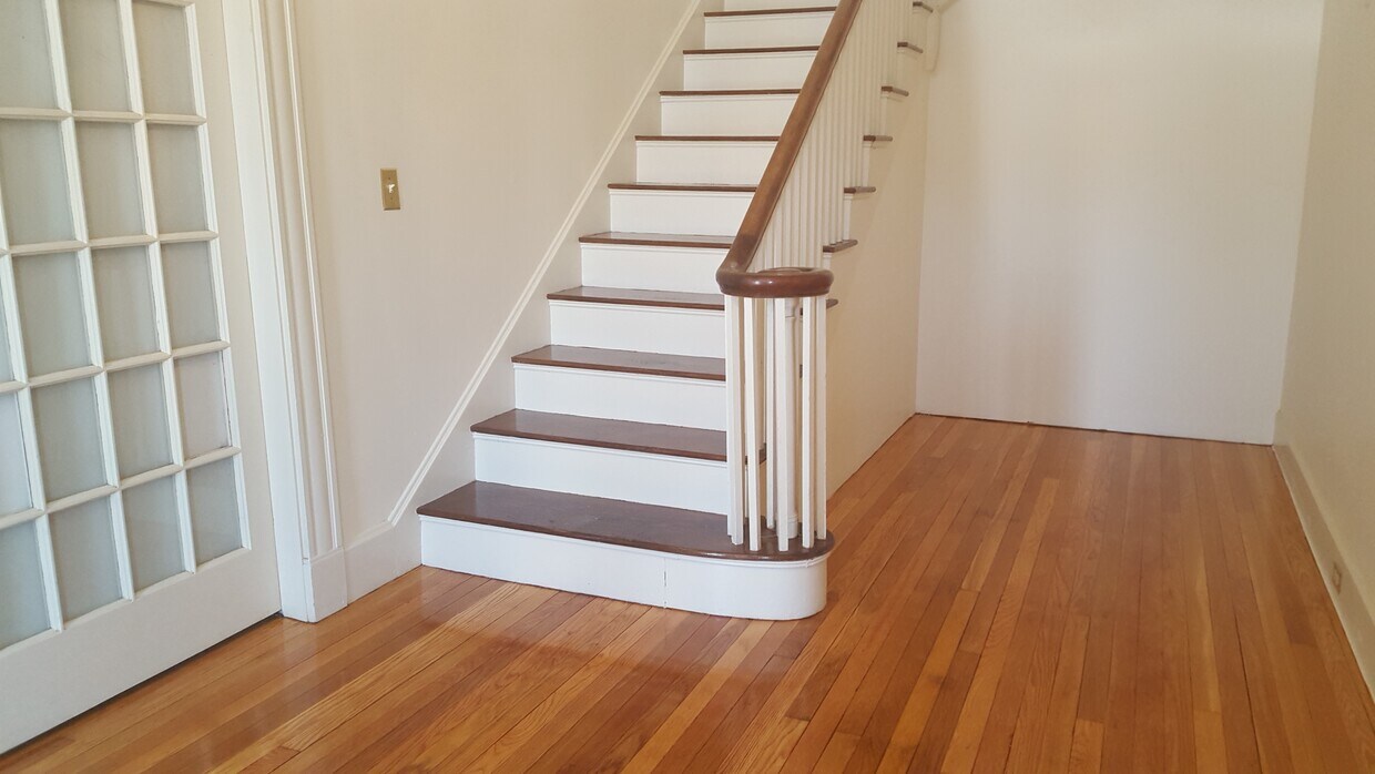 583 Broadway, Lynnfield, MA 01940 Apartments in Lynnfield, MA