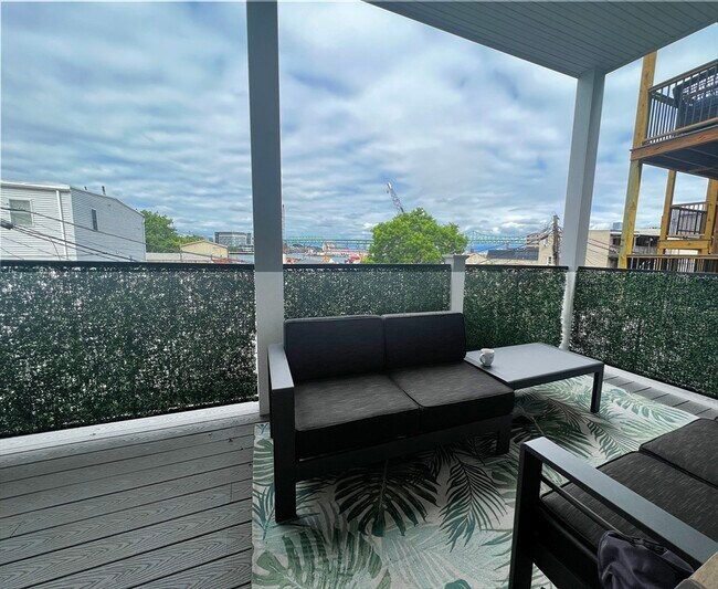 Foto del edificio - 360 Meridian St