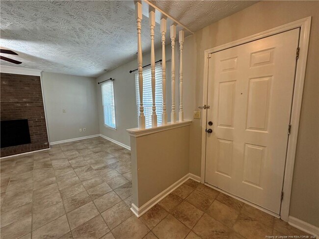 Foto del edificio - 6413 Brookshire St