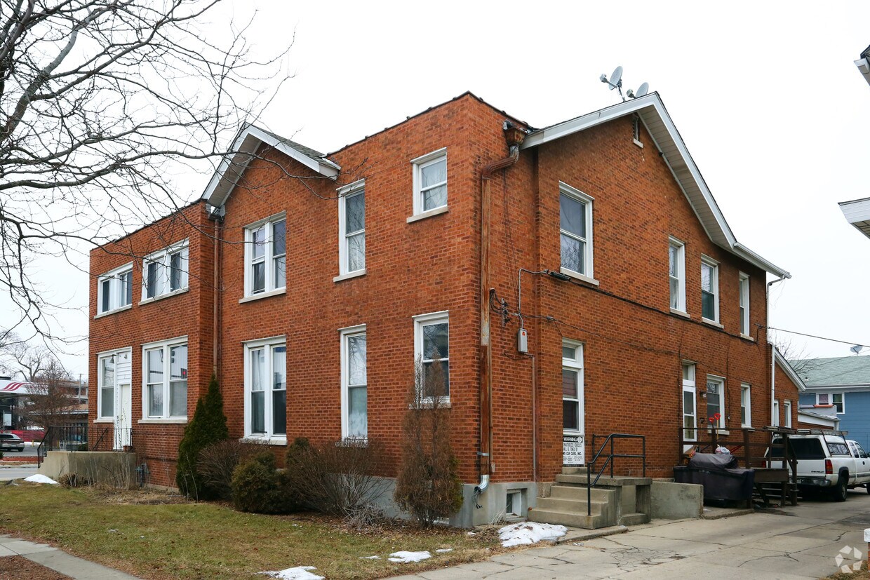 Building Photo - 255 N Spring St