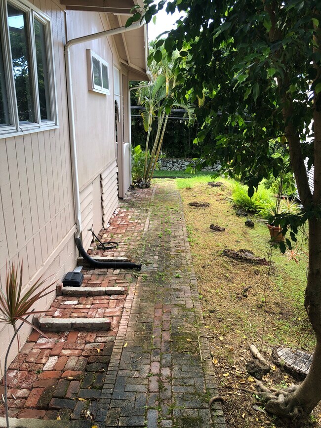 2850 Manoa Rd, Honolulu, HI 96822 House Rental in Honolulu, HI