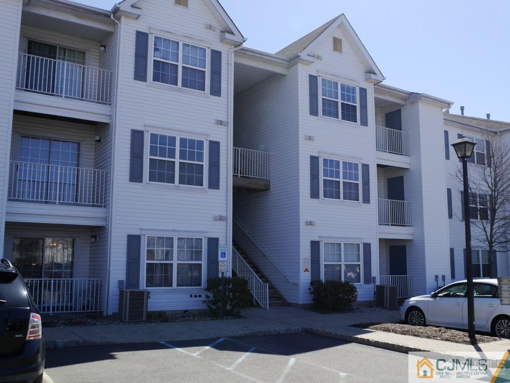 Primary Photo - 136 Waterford Dr