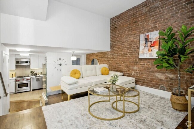 Building Photo - 125 E 83rd St