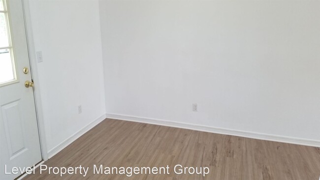 Foto del edificio - 2 br, 1 bath House - 10661A George Stacey Rd.