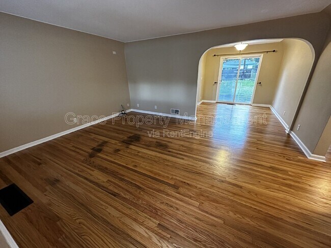Foto del edificio - 1685 Yukon St