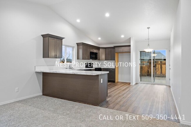 Foto del edificio - Brand New 3 Bed, 2 Bath Home in Moses Lake