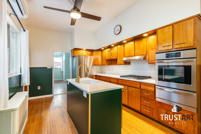 Primary Photo - 3 bedroom townhome in East Passyunk, Phila...