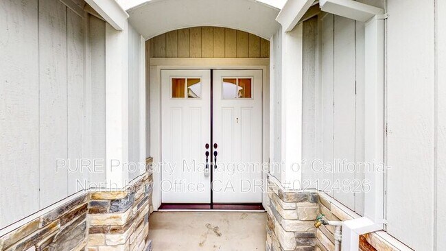 Building Photo - 260 Darbster Pl