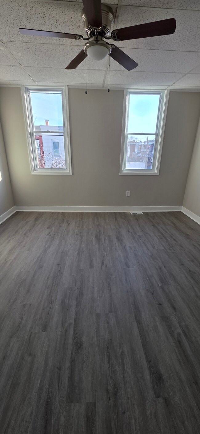 Foto del edificio - 3414 Mt Pleasant Ave