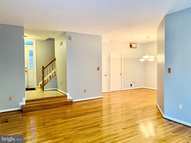 Building Photo - 18164 Royal Bonnet Cir