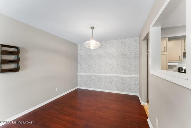 Building Photo - 320 Highwood Dr