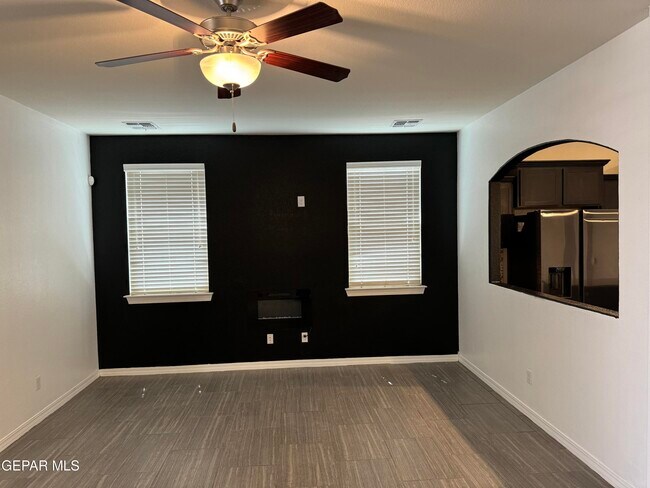 Building Photo - 11425 Flor Liatris Dr