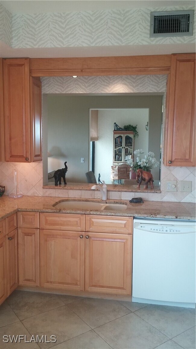 Foto del edificio - 6520 Valen Way