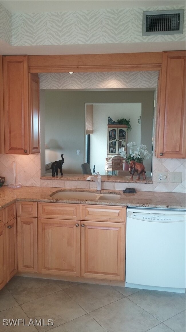 Building Photo - 6520 Valen Way