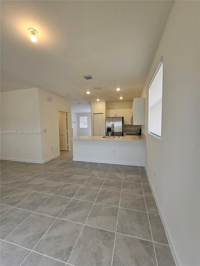 Foto del edificio - 2739 SE 25th Ave