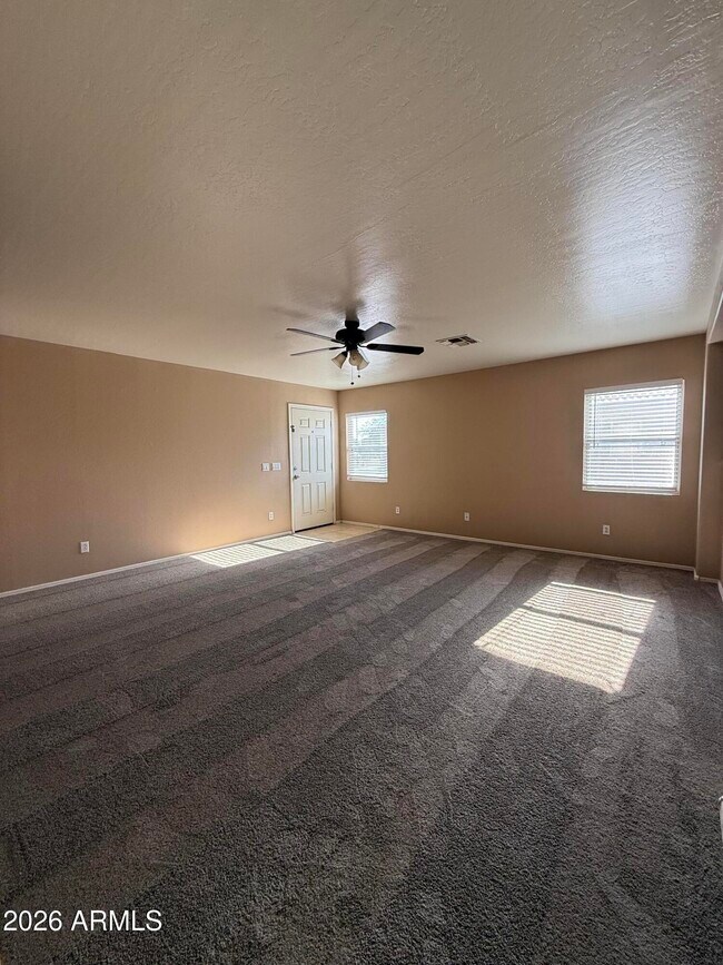 Foto del edificio - 12622 W Corrine Dr