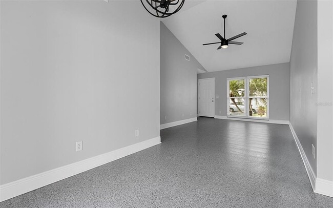 Building Photo - 1651 Palm Leaf Dr