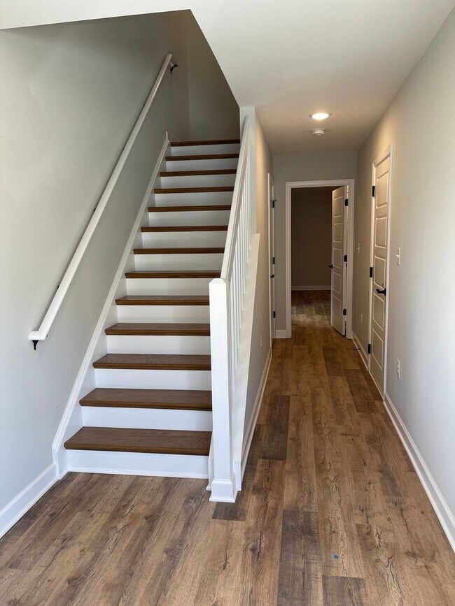 Foto del edificio - Brand New Townhouse in Congers Creek