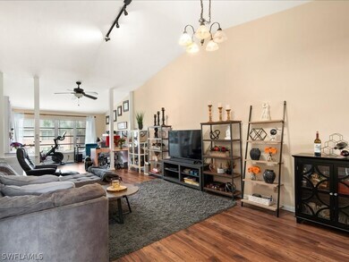 Foto del edificio - 4070 Looking Glass Ln