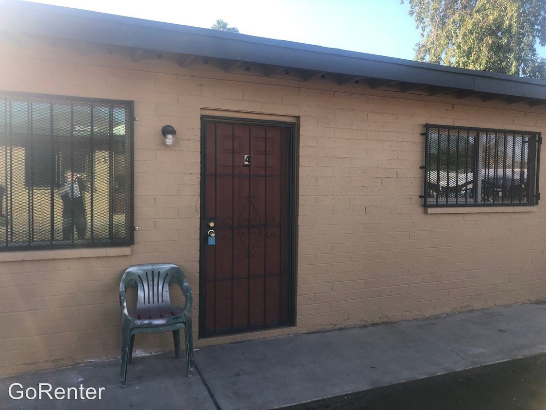 Primary Photo - 2 br, 1 bath House - 9831 N 11th Ave #4