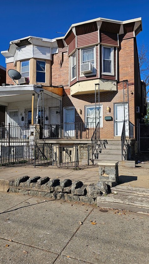 Foto principal - 5429 Chester Ave, Philadelphia, PA 19143