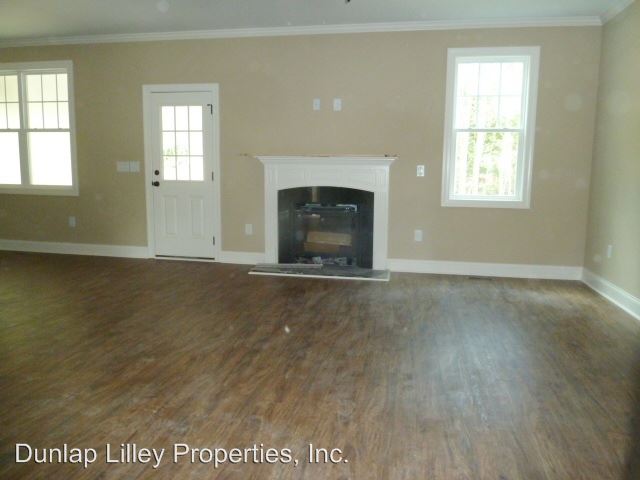 Building Photo - 4804 Hillsborough Rd