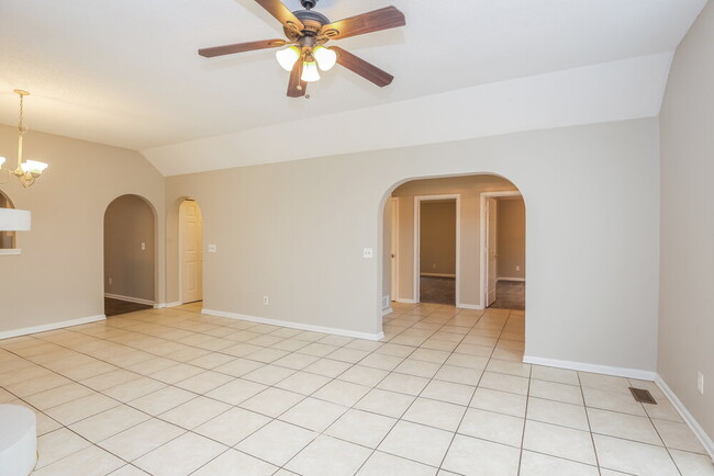 Foto del edificio - 2775 Waterford Park Dr