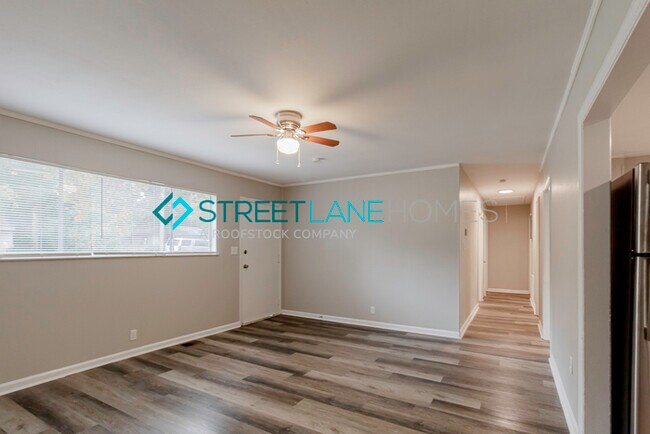 Foto del edificio - $500 off first month or Amazon Gift Card b...