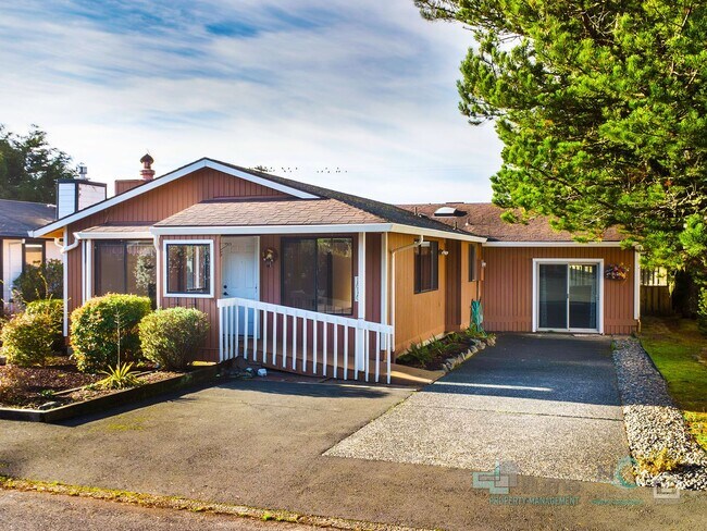 Foto del edificio - Charming 3-bedroom, 2-bath home in Seaside