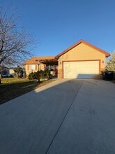 Building Photo - 1534 Glacier Peak Cir