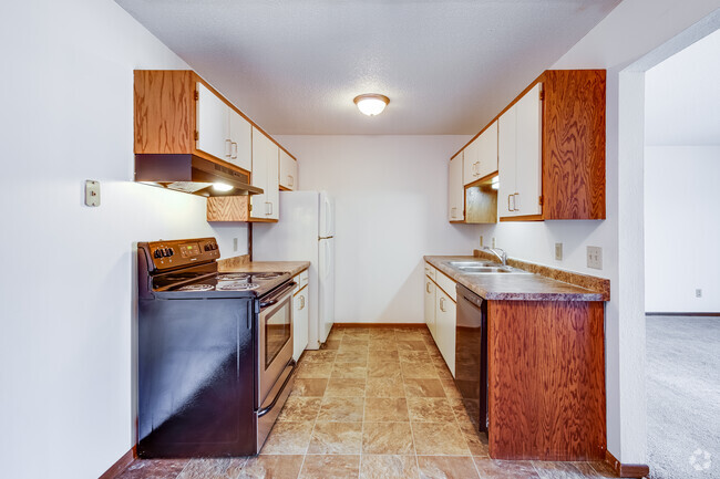 2BR, 1BA - 980SF - Kitchen - Covington Place Apartments