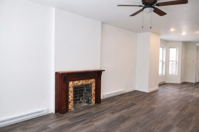 Building Photo - 308 Hill St