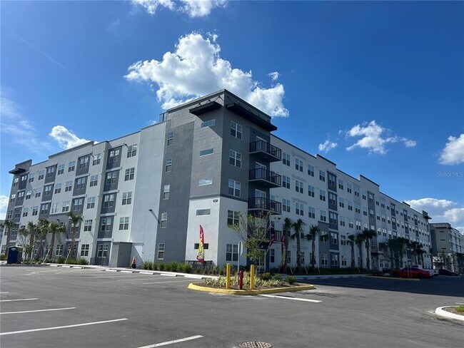 Foto del edificio - 5587 Millenia Blvd