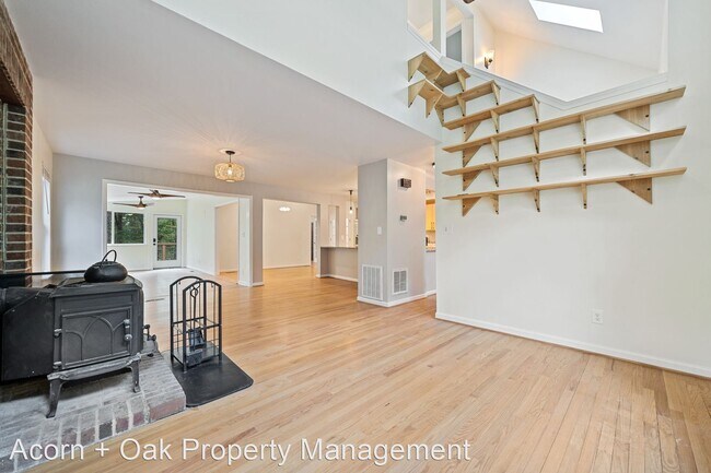 Foto del edificio - 3 br, 2.5 bath House - 604 Bolin Creek Drive