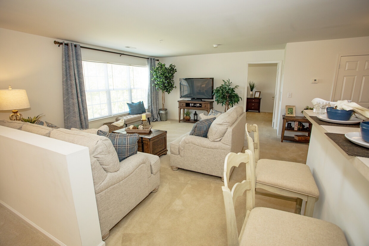 Primary Photo - Legacy Park Apartments