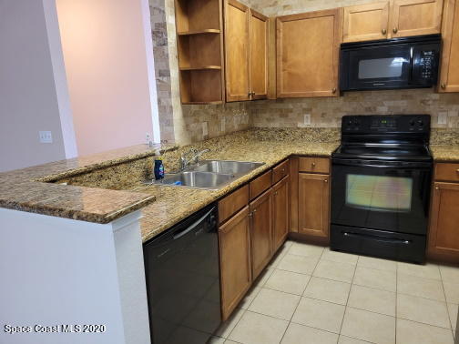 Building Photo - 660 Short Hills Ln