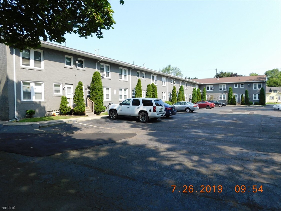 2 br, 1 bath Townhome 115 Hudson Ave Tow... Townhome Rentals in