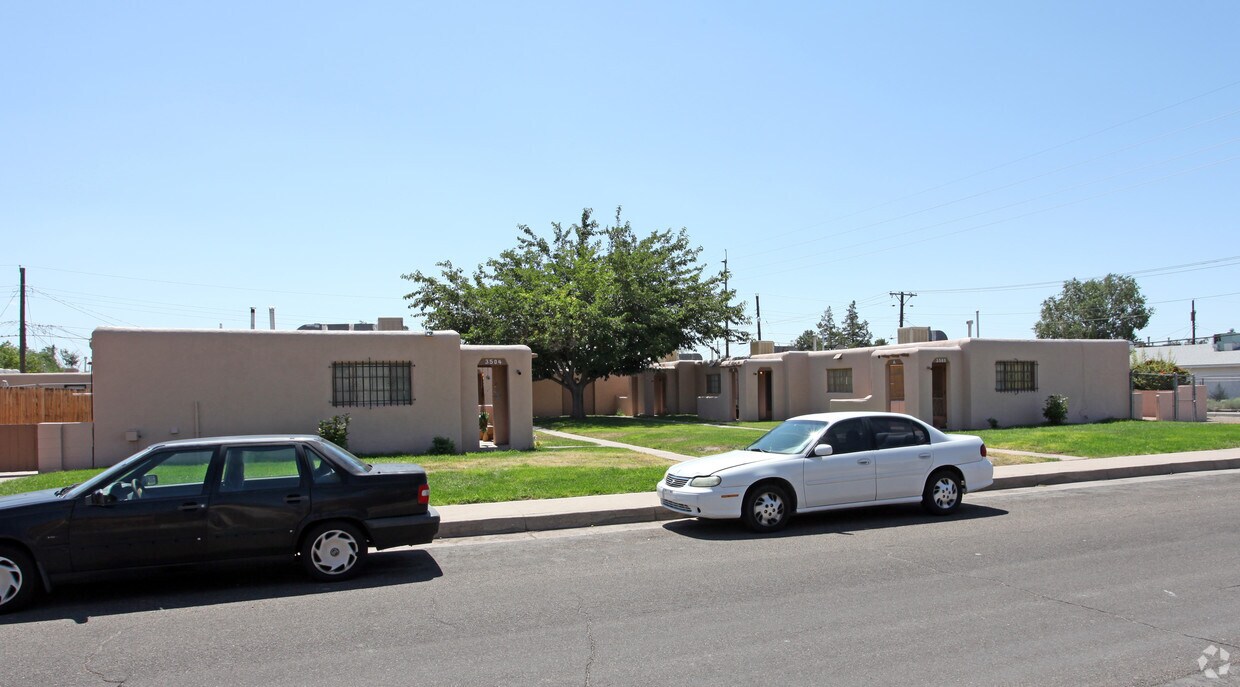35003504 Ross Ave SE, Albuquerque, NM 87106 Apartments in
