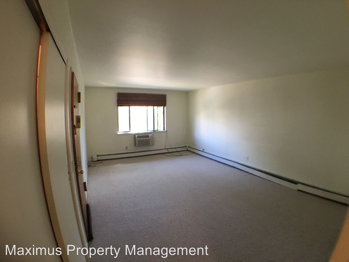 Foto principal - 375 Belleville Ave