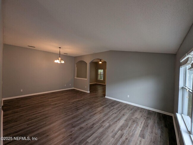 Foto del edificio - 712 N Edenbridge Way