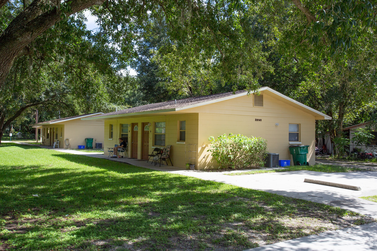 Primary Photo - ZEPHYRHILLS DUPLEX PROJECT