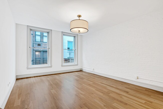 Building Photo - 414 W Broadway