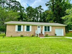 Building Photo - 3802 Brandywine Dr